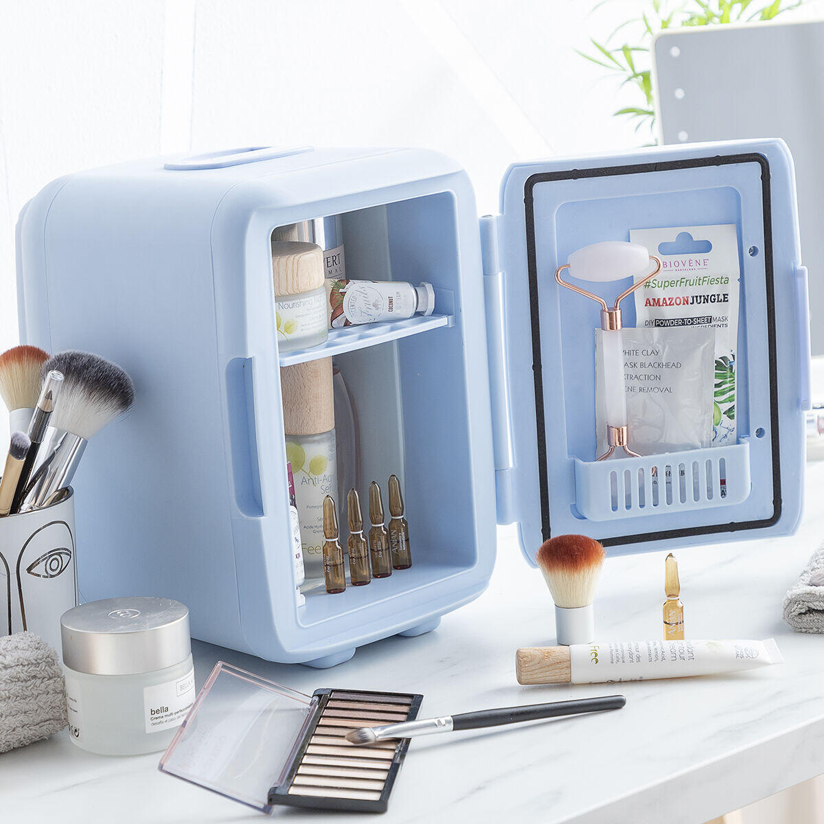 Cuida tu piel como se merece con la Mini Nevera para Cosmético